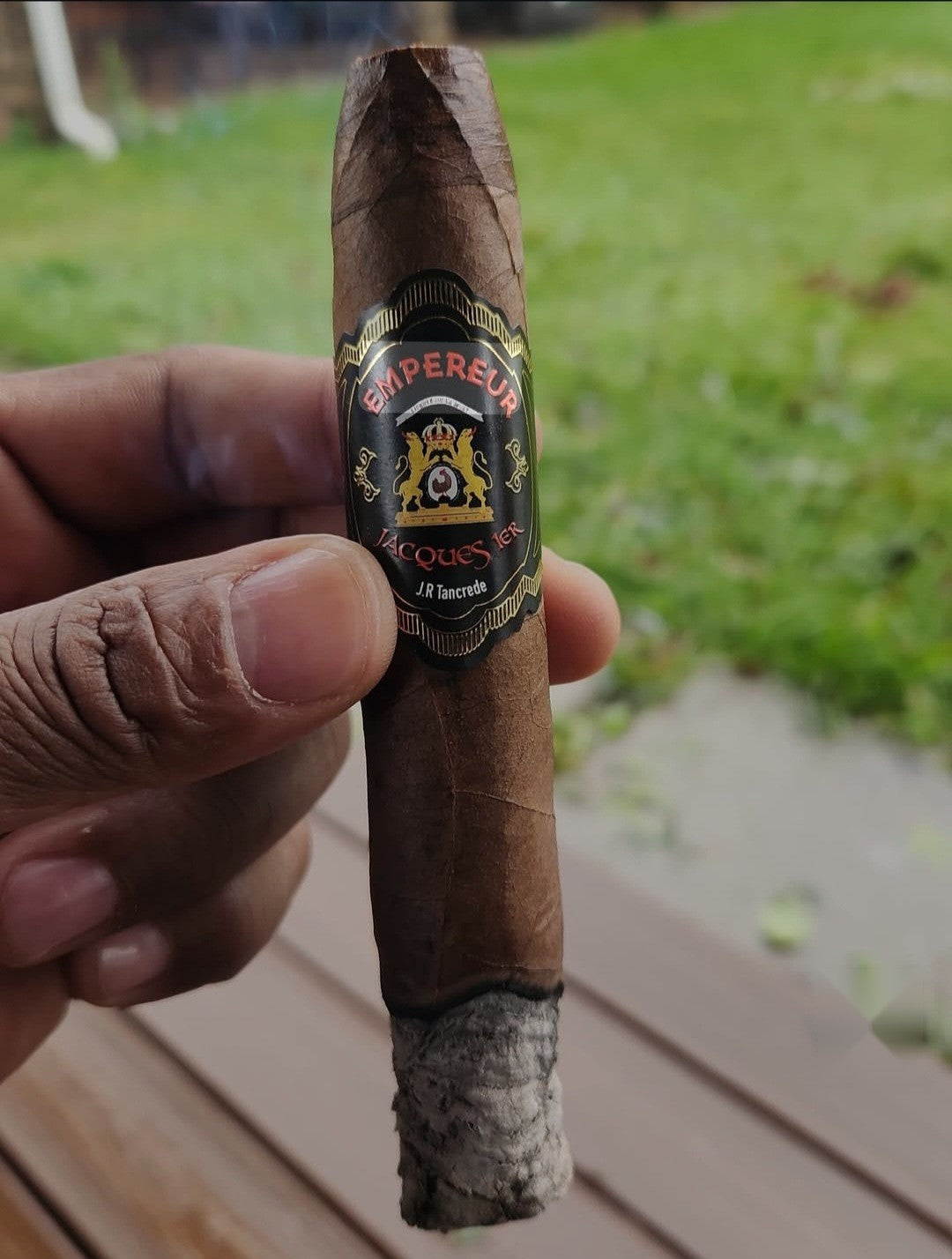 Empereur Jacques 1er cigar held in hand and smoked, Hispaniola Cigars Distributor